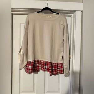 LARGE TWENTY SECOND BEIGE AND RED SHIRT@c